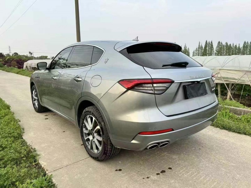 杭州23年瑪莎拉蒂Levante8