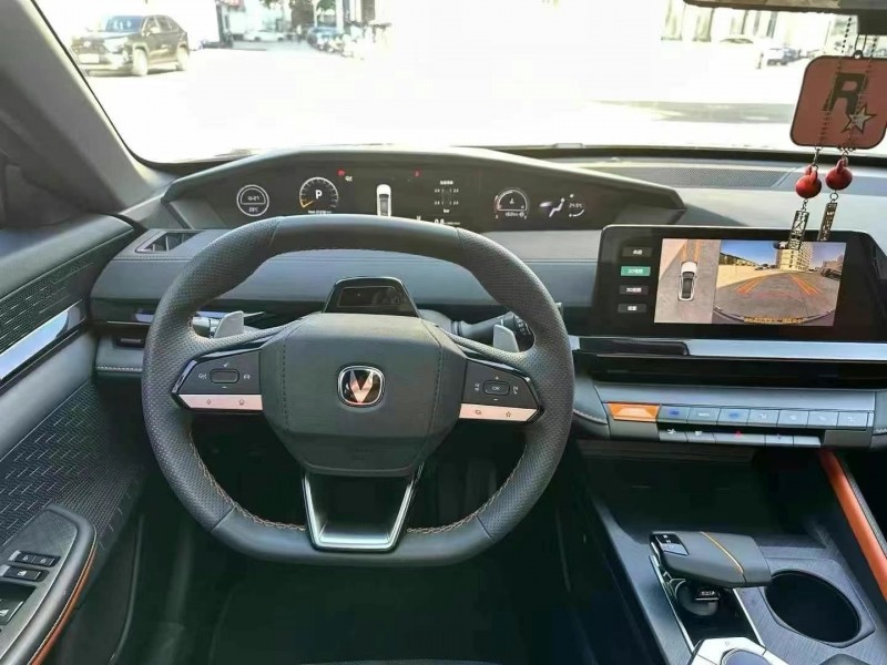 潮州22年長安汽車UNI4