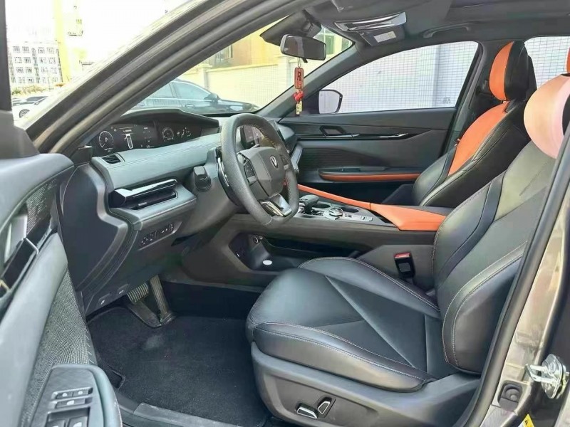 潮州22年長安汽車UNI6
