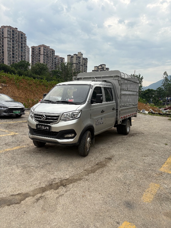 重慶24年長安汽車跨越王2