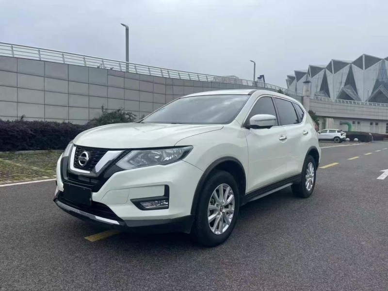 銅仁19年日產奇駿2