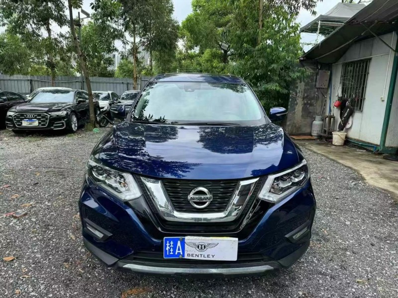 廣州20年日產奇駿1