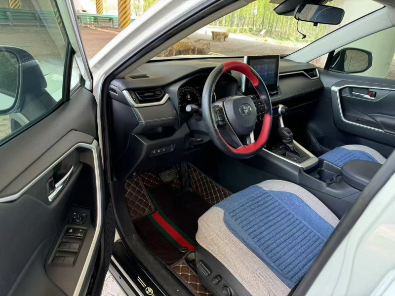 松原22年豐田RAV4榮放5