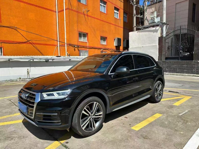 廈門20年奧迪Q52