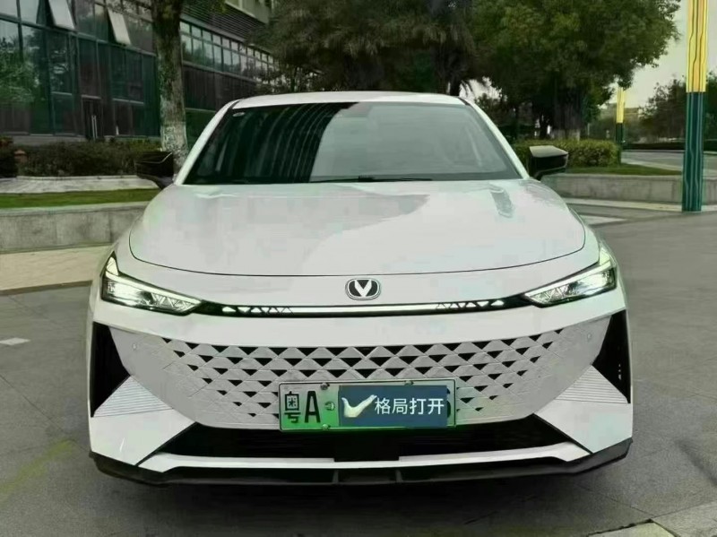 潮州25年長安汽車UNI1