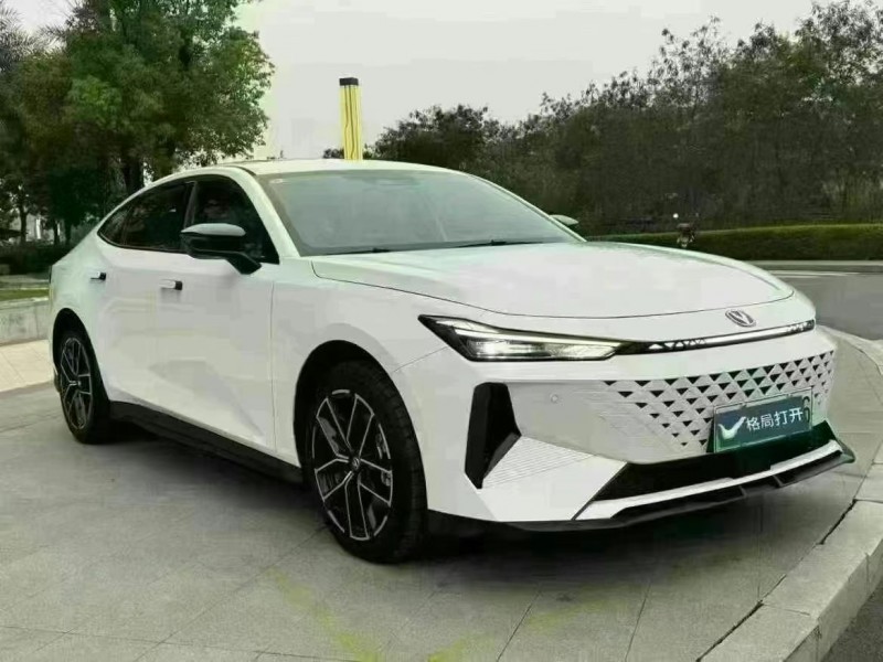 潮州25年長安汽車UNI3