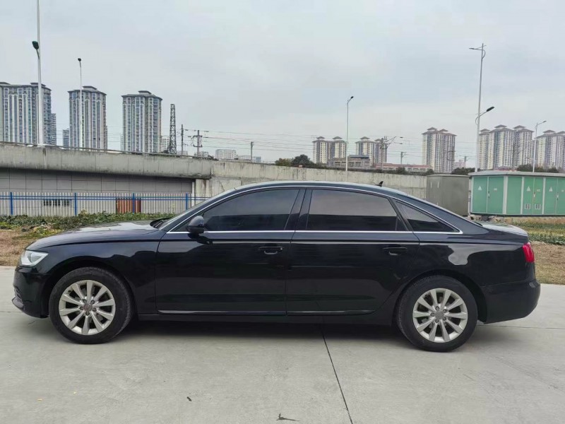 襄陽15年奧迪A6L8
