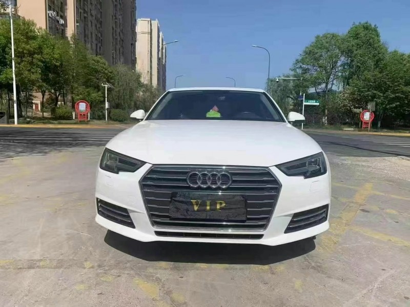 南京18年奧迪A4L1
