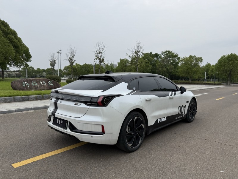 鹽城23年極氪汽車0017
