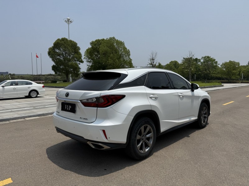鹽城18年雷克薩斯RX7