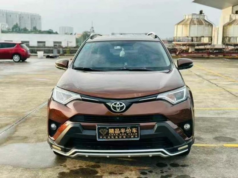 東莞17年豐田RAV4榮放1