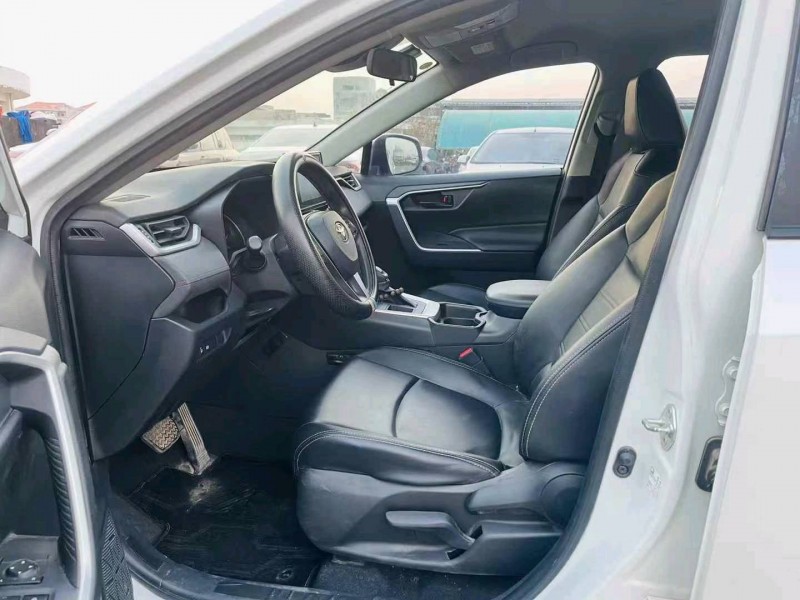 东莞21年丰田RAV4荣放5