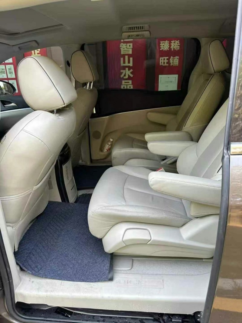 济宁21年别克GL86