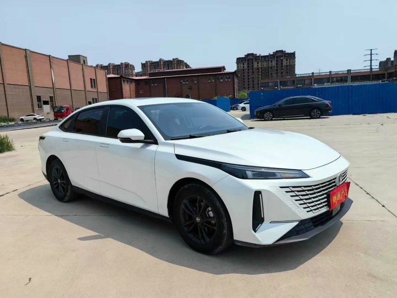 濟寧23年長安汽車逸達3