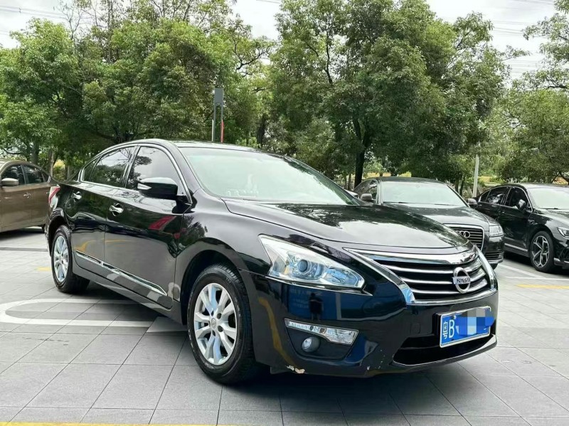 深圳15年日產天籟3