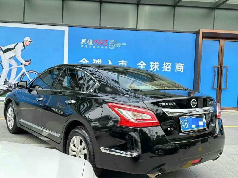 深圳15年日產天籟7