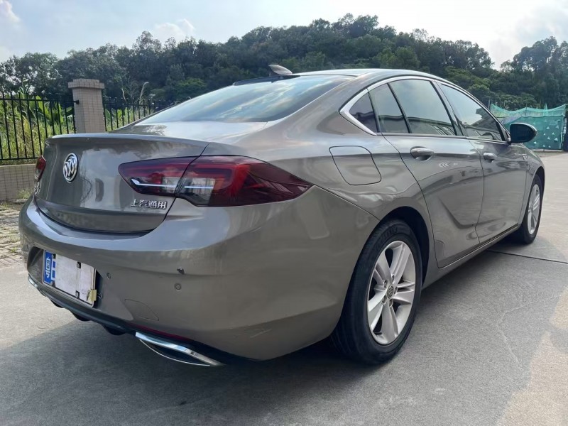 江门17年别克君威8