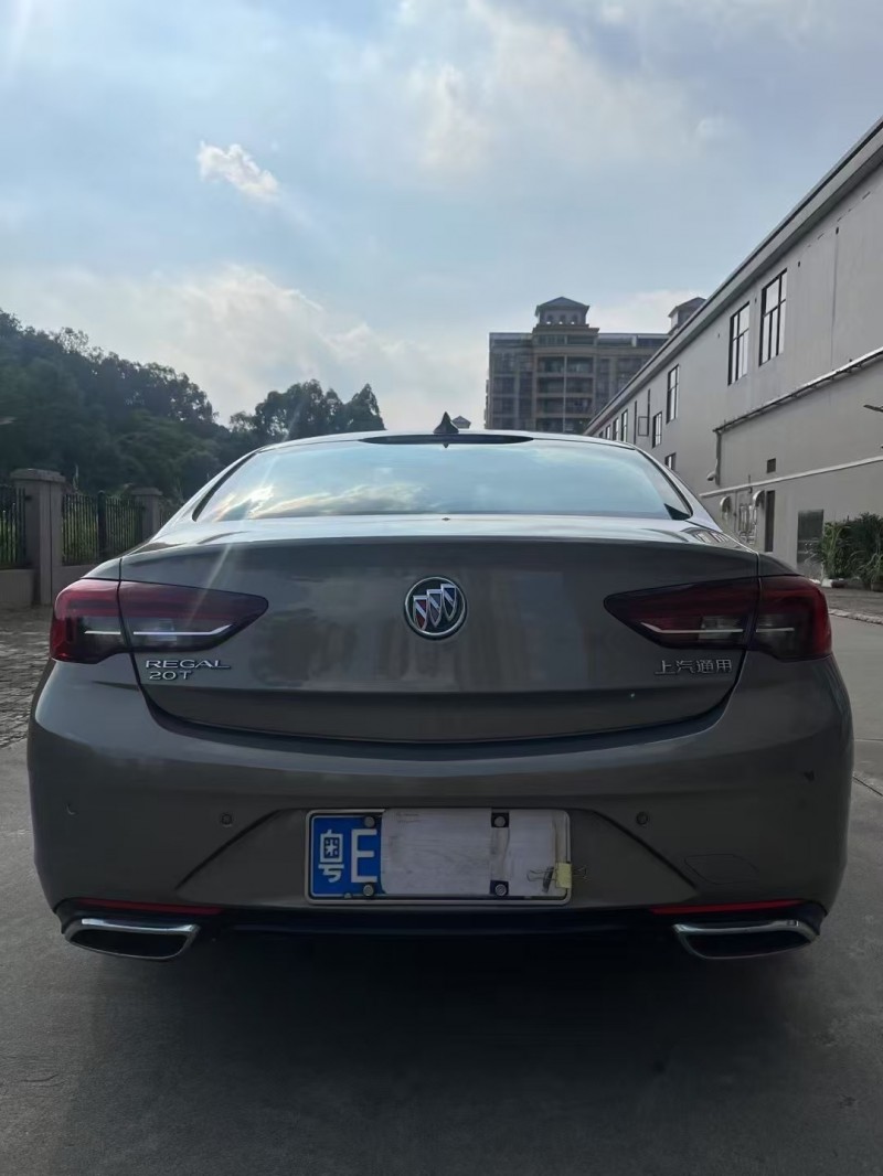 江门17年别克君威9