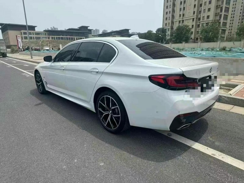 鄭州22年寶馬5系8