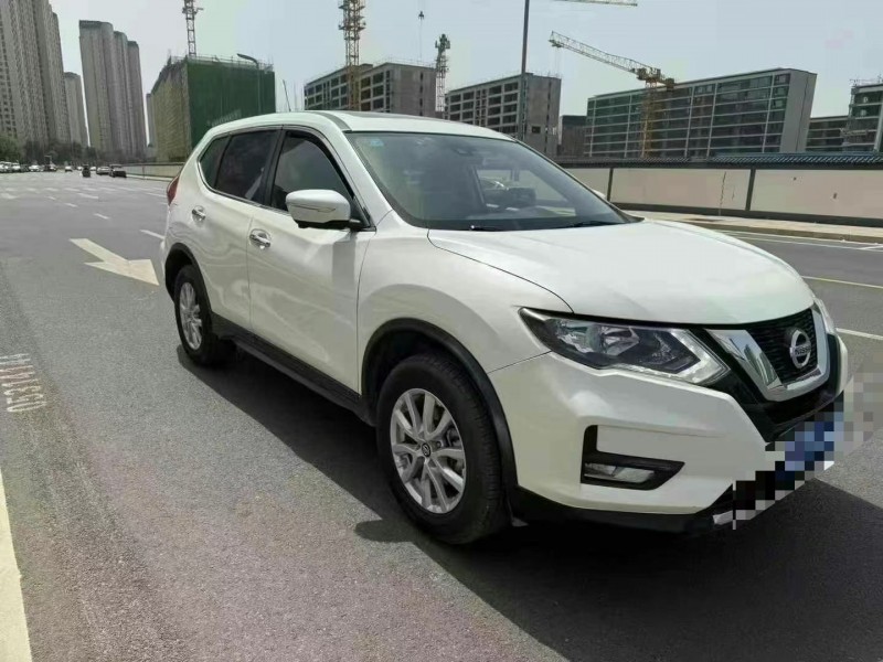 鄭州20年日產奇駿3