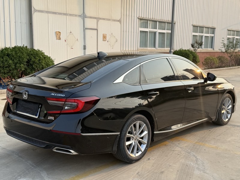 徐州22年本田雅阁4