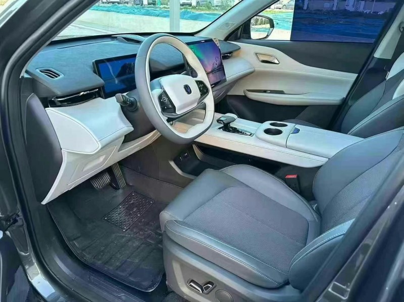 鄭州25年長安汽車UNI5