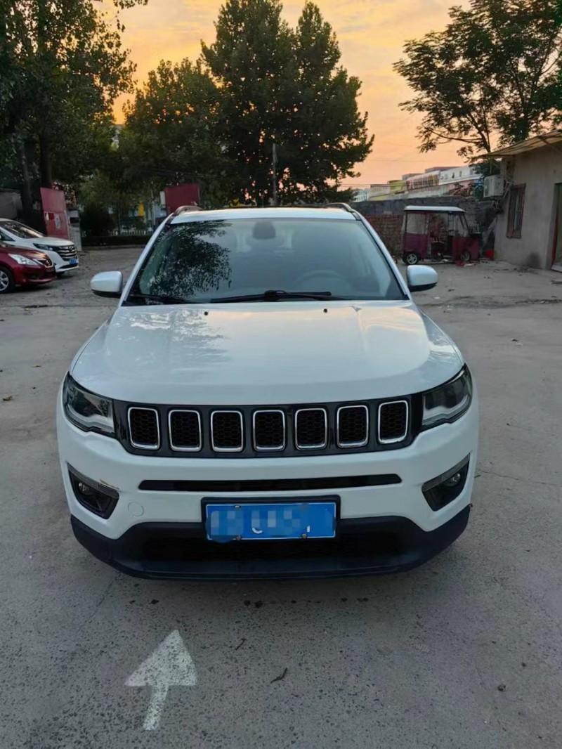 許昌19年Jeep指南者1