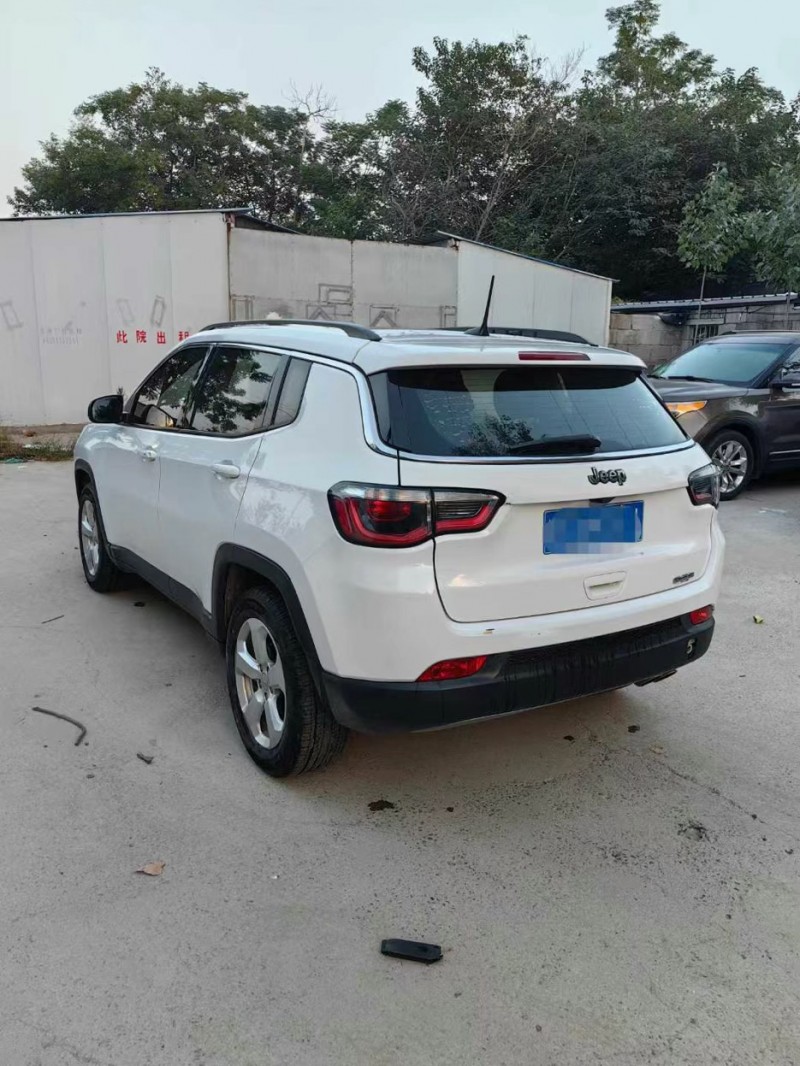 許昌19年Jeep指南者4