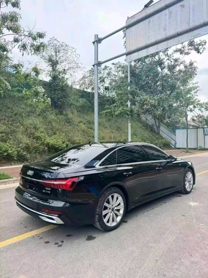南寧24年奧迪A6L8