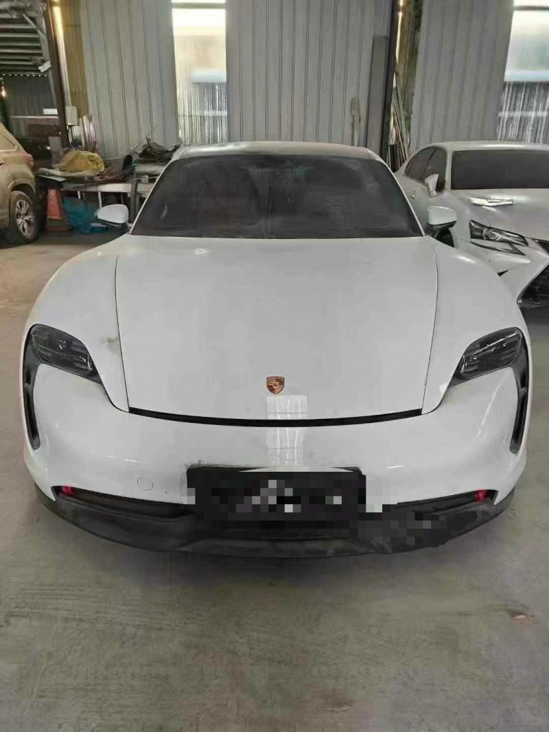 臨沂23年保時捷Taycan1