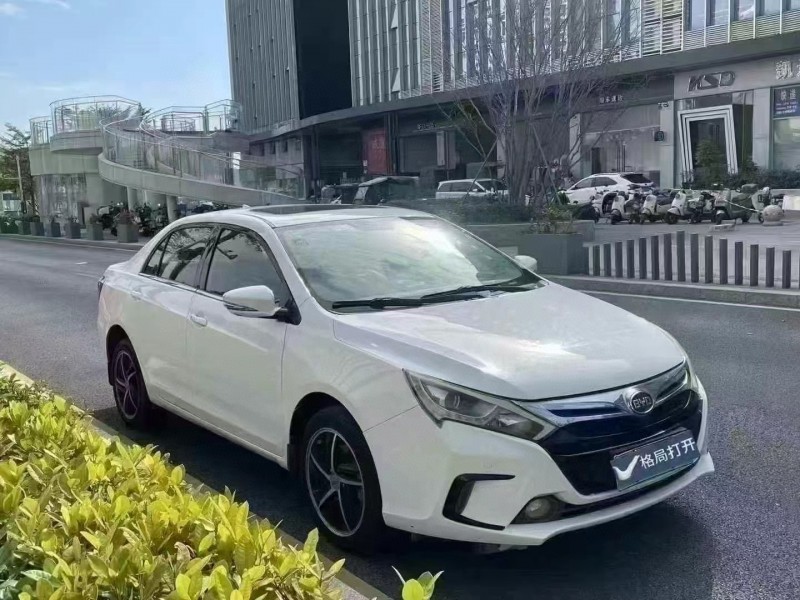 深圳15年比亞迪秦4