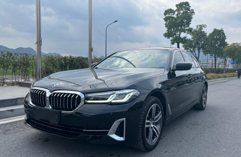 10多萬買豪華抵押車劃算嗎