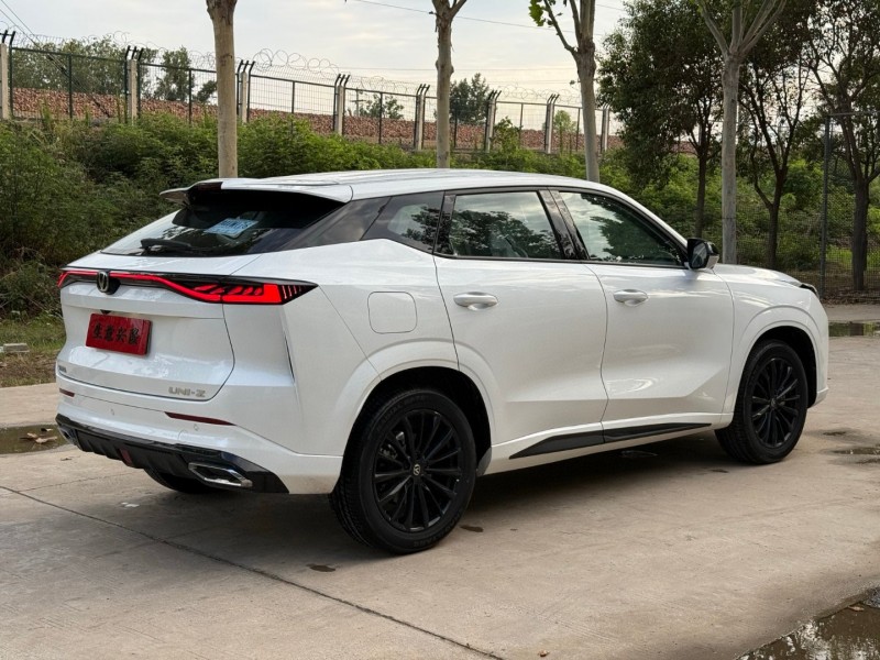 郑州25年长安汽车UNI4