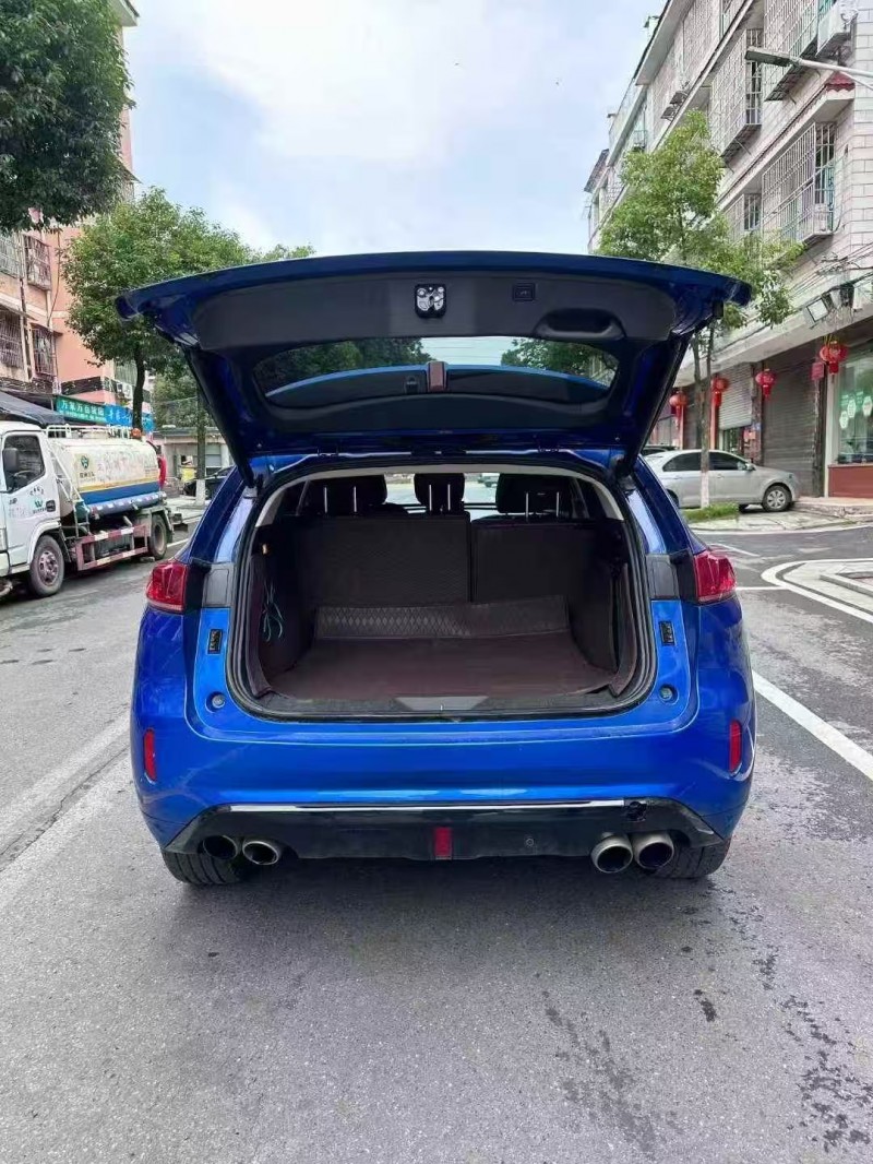 張家口17年長城汽車魏牌7