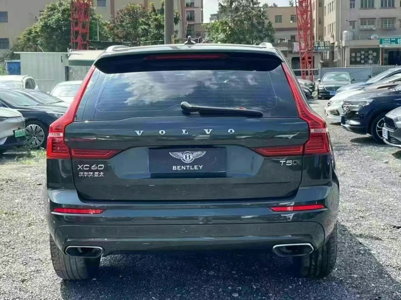 清遠19年沃爾沃XC609