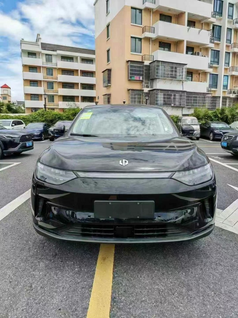 舟山25年零跑汽車C111
