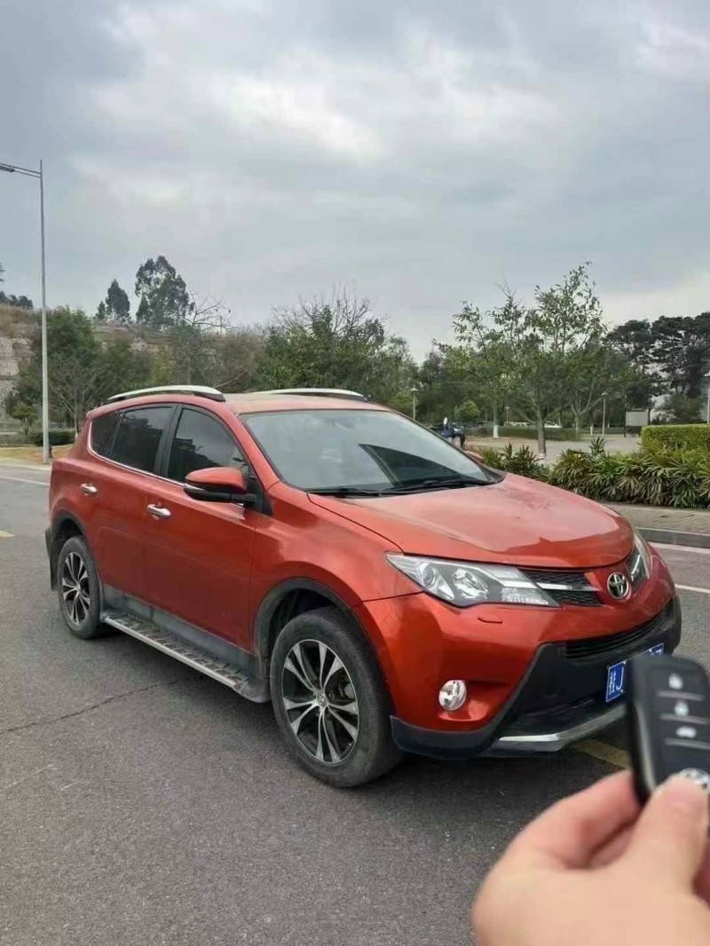 柳州15年豐田RAV43