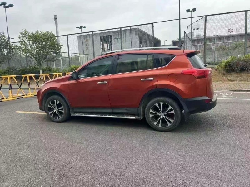 柳州15年豐田RAV49