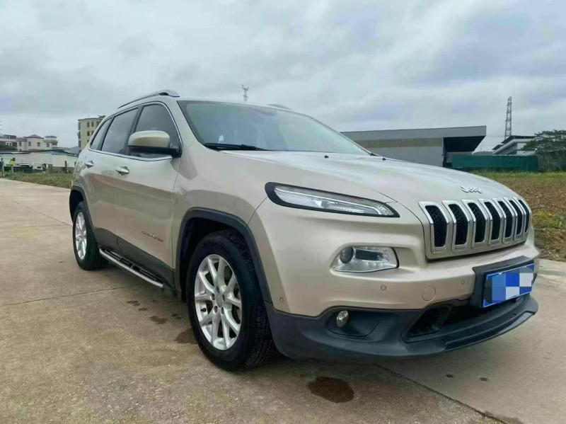 廣州17年Jeep自由光3