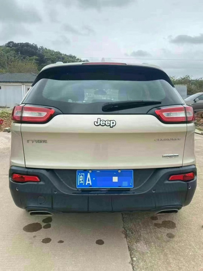 廣州17年Jeep自由光9