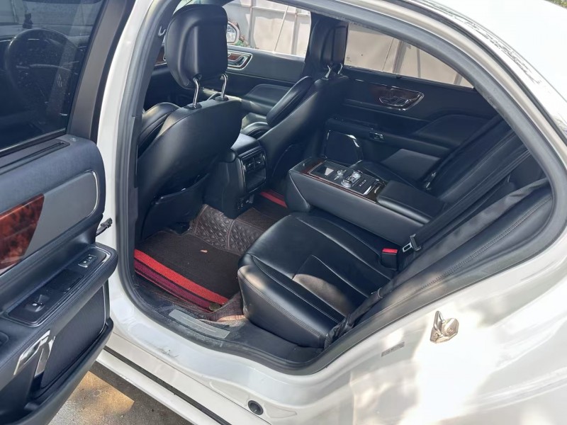 青島18年林肯大陸3