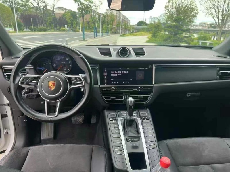 景德鎮19年保時捷Macan9