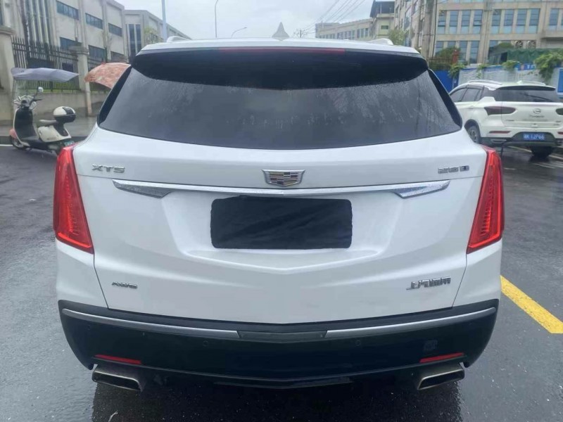 長沙17年凱迪拉克XT59