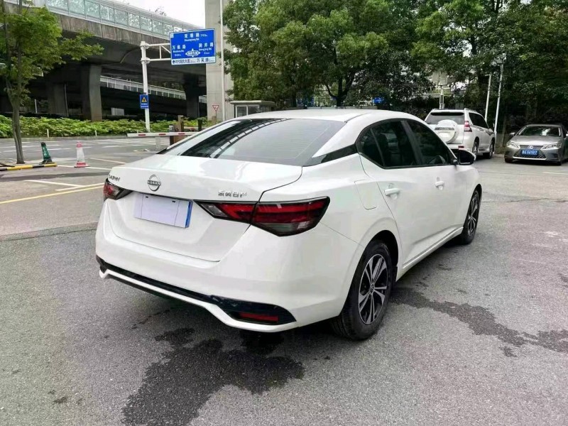 長沙24年日產軒逸3