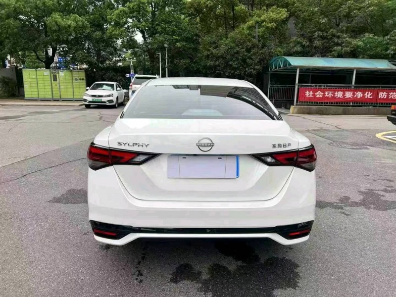 長沙24年日產軒逸5