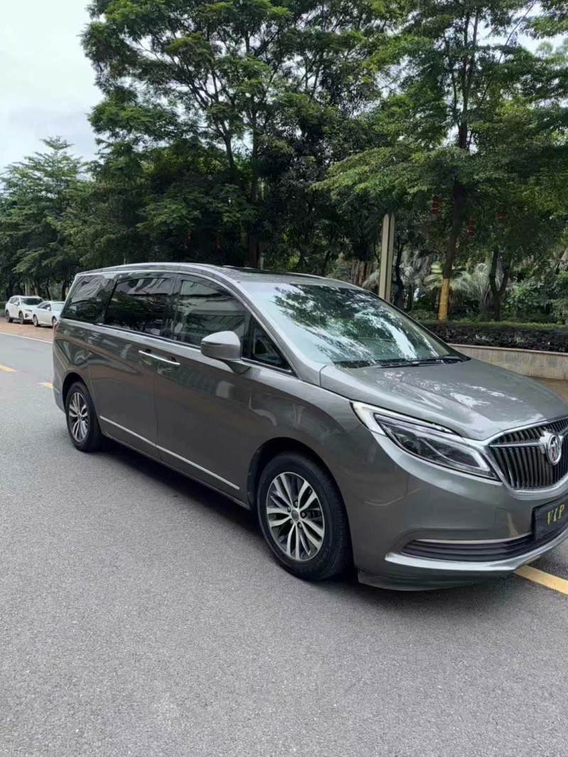 東莞18年別克GL82