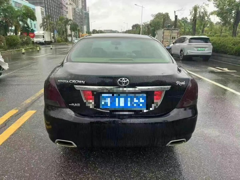 佛山10年豐田皇冠9