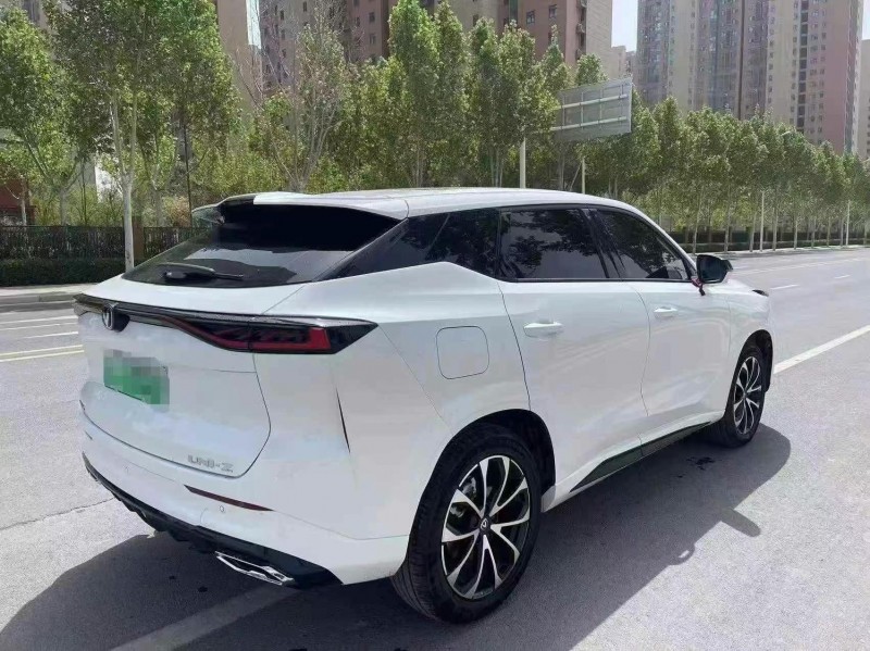 晉中24年長安汽車UNI8