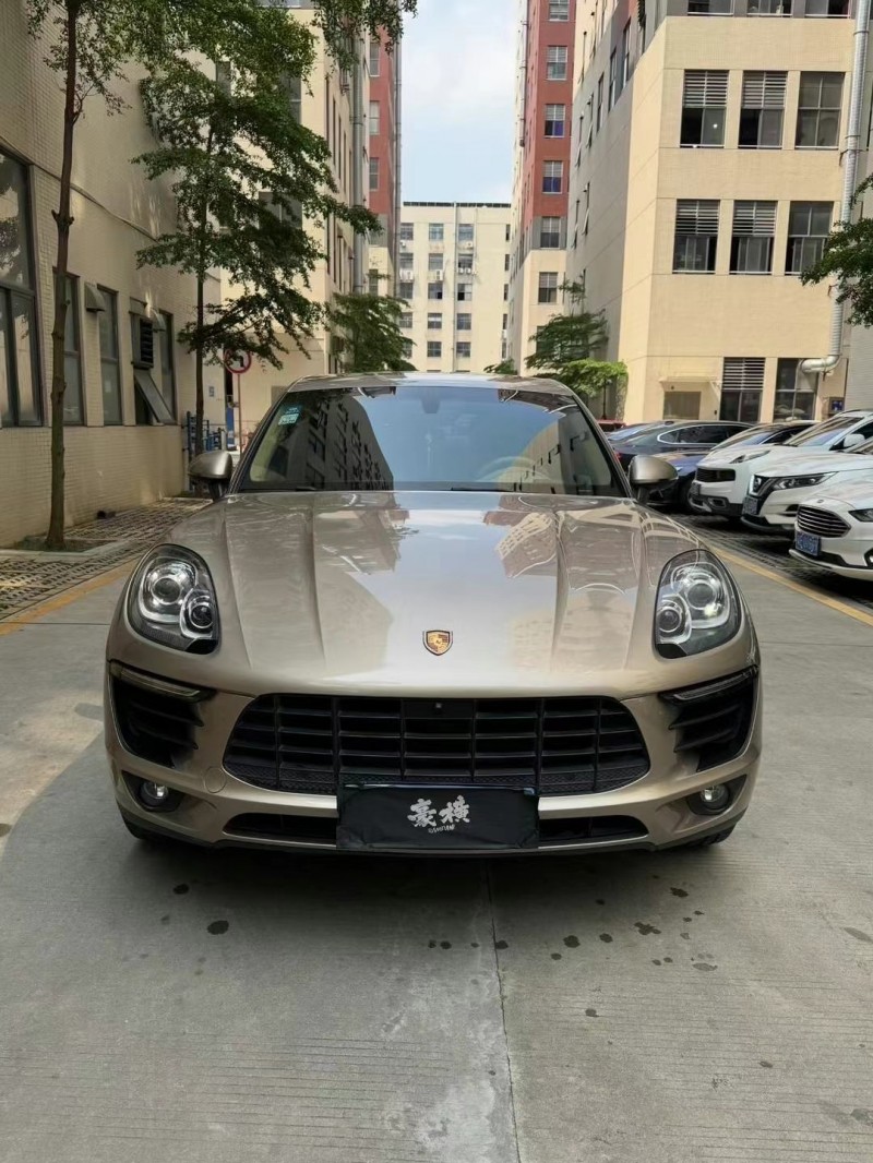佛山16年保时捷Macan1