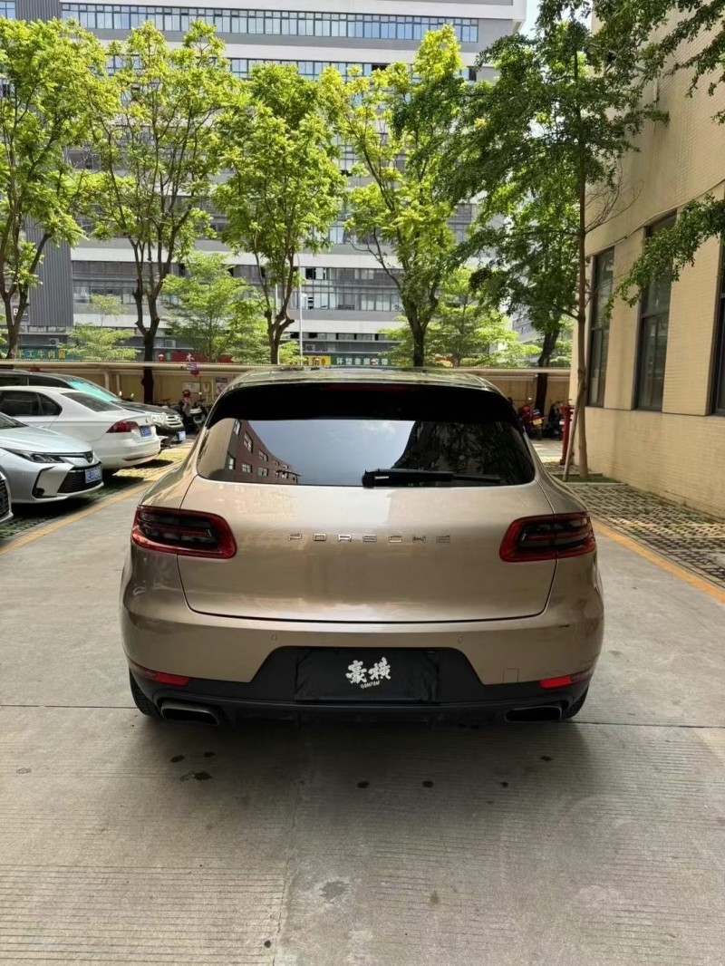 佛山16年保时捷Macan5